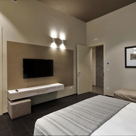 Salina Luxury Suites Πάρμα Εξωτερικό φωτογραφία