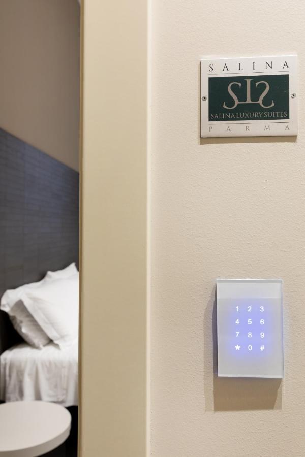 Salina Luxury Suites Πάρμα Εξωτερικό φωτογραφία